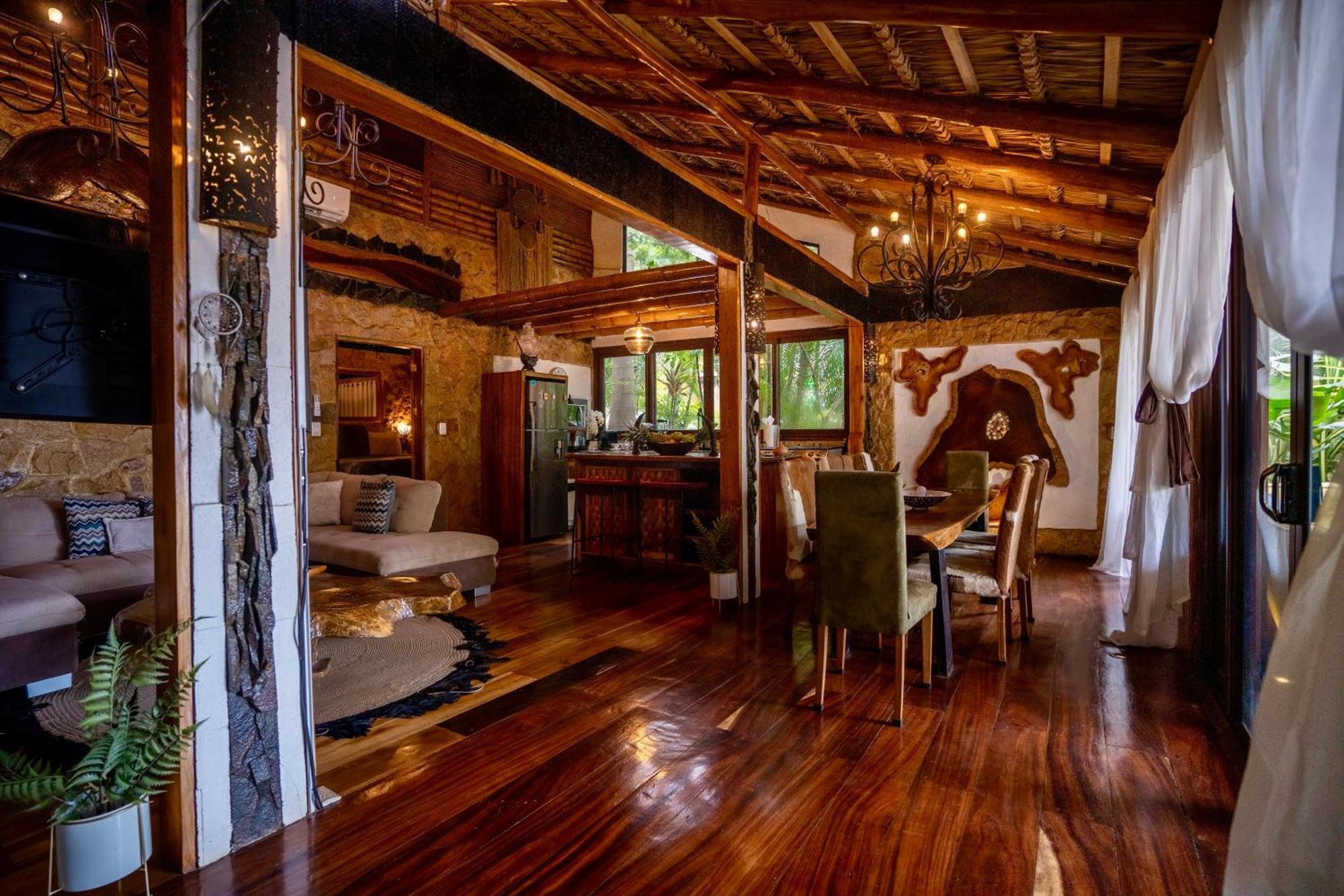 Ocho Artisan Bungalows (Adults Only) Тамариндо Экстерьер фото