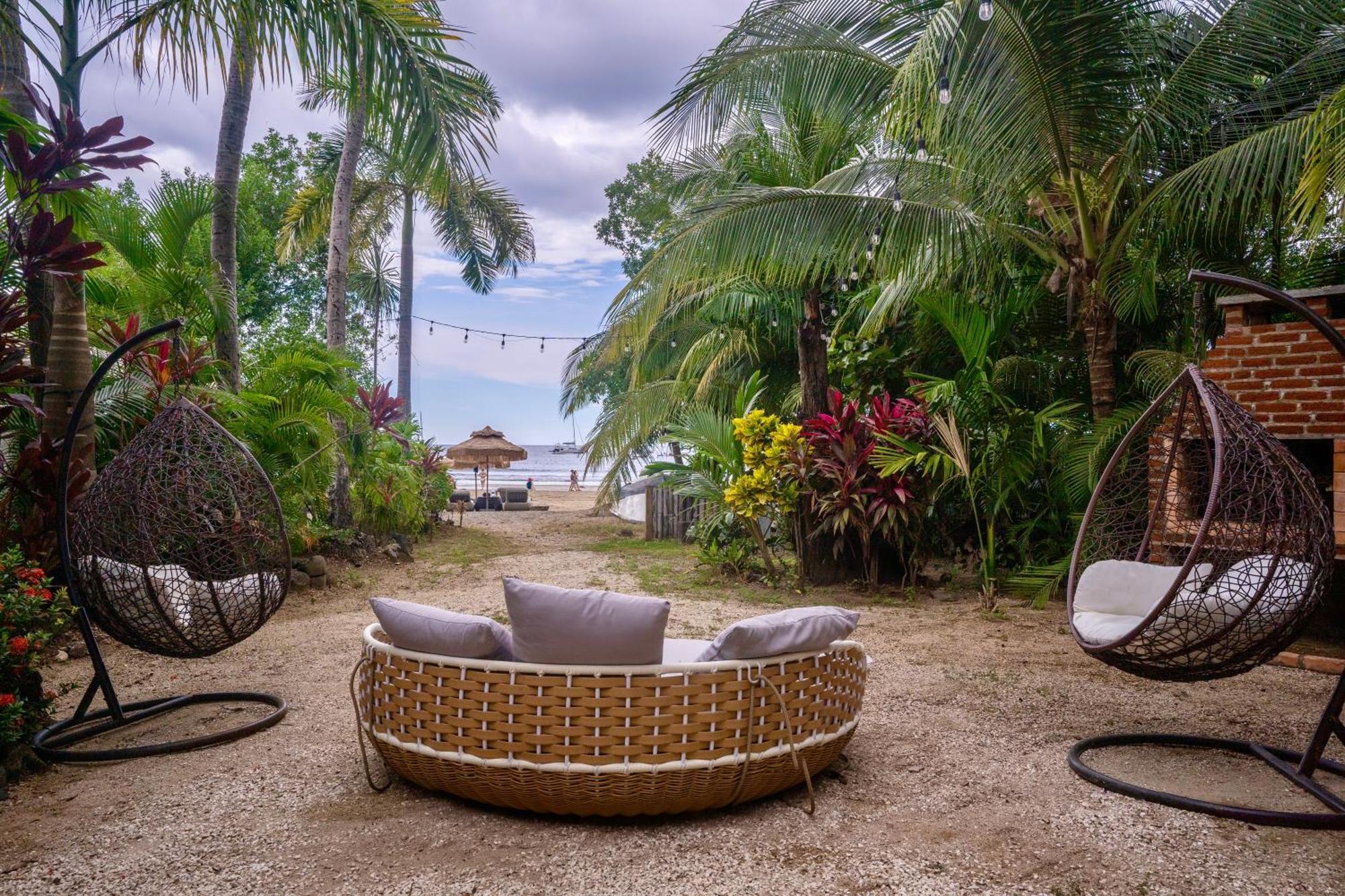 Ocho Artisan Bungalows (Adults Only) Тамариндо Экстерьер фото